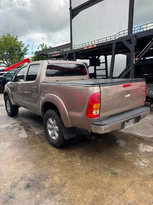 Toyota Hilux 2011
