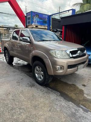 Toyota Hilux 2011
