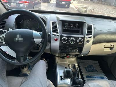 Mitsubishi Montero Sport 2014