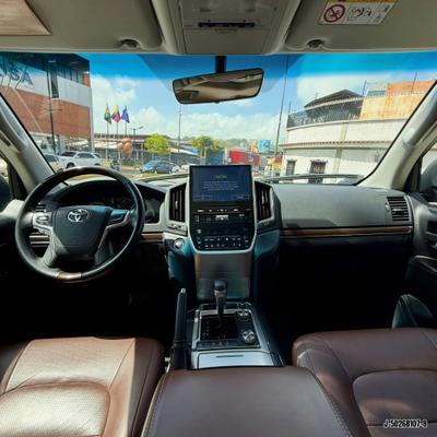 Toyota Land Cruiser 2021