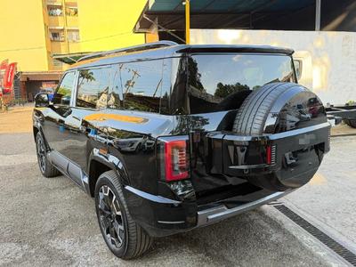 BYD Leopard 8 2025