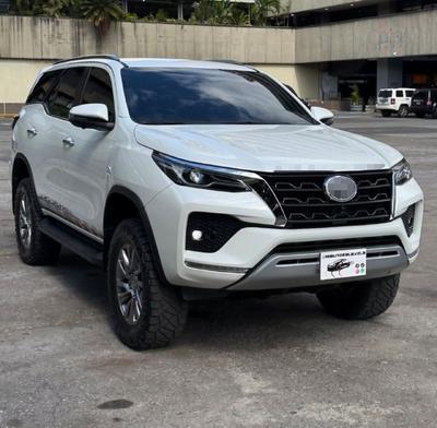 Toyota Fortuner 2024