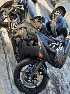 Yamaha R6S 2008