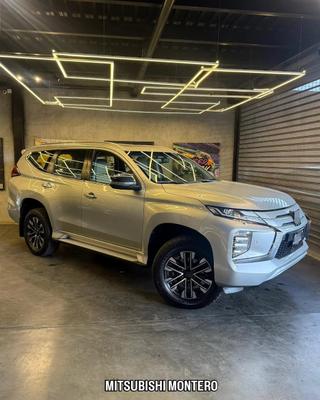 Mitsubishi Montero 2020