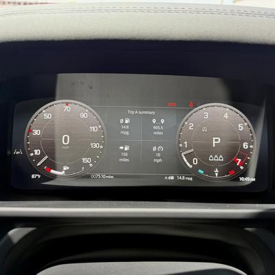 Land Rover Defender 2025