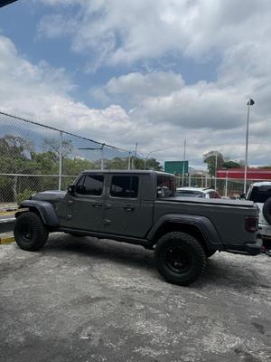 Jeep Gladiator 2023