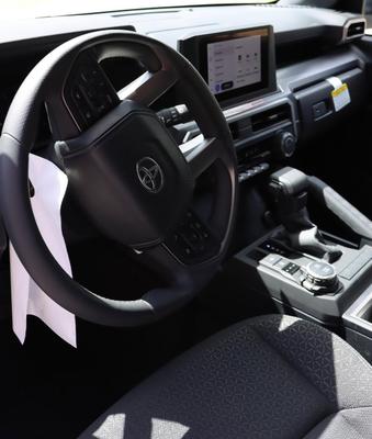 Toyota 4Runner SR5 2026