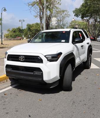 Toyota 4Runner SR5 2026