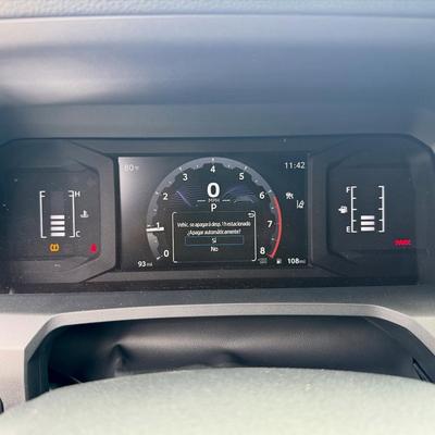 Toyota 4Runner SR5 2025