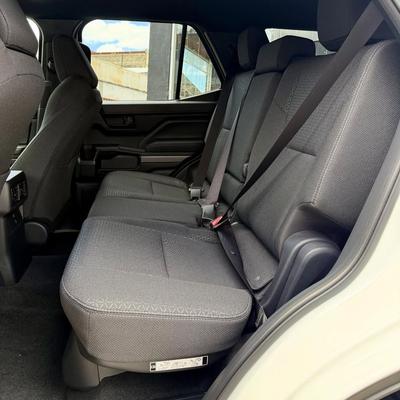 Toyota 4Runner SR5 2025