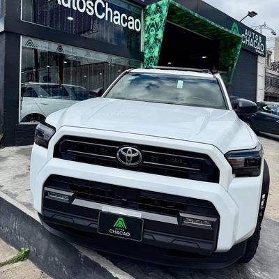 Toyota 4Runner SR5 2025
