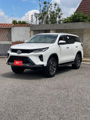 Toyota Fortuner 2024