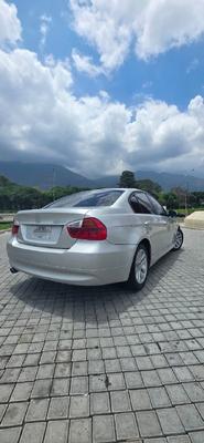 BMW 320i 2008