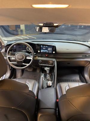 Hyundai Elantra 2025