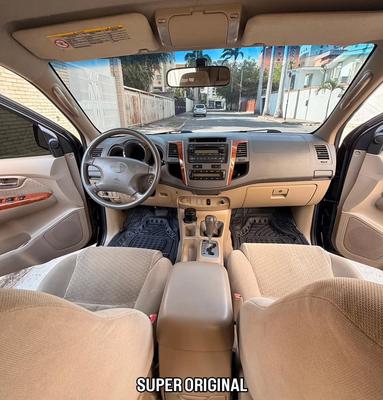 Toyota Fortuner 2011