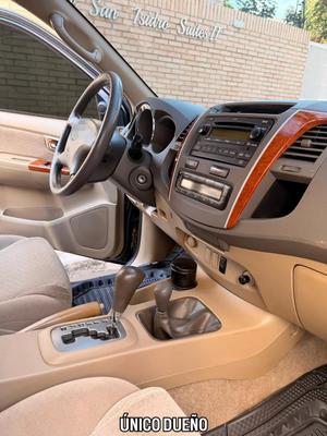 Toyota Fortuner 2011