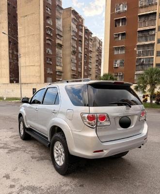 Toyota Fortuner 2014