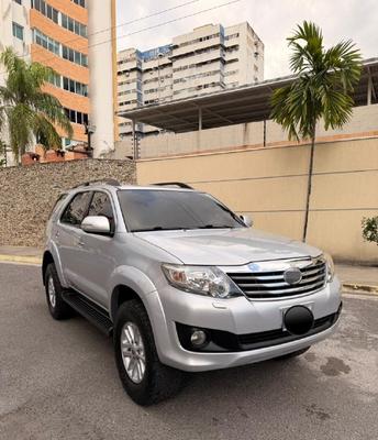 Toyota Fortuner 2014