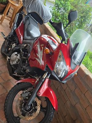 Suzuki V-Strom 2013