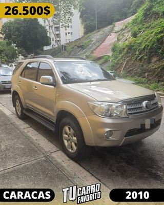 Toyota Fortuner 2010