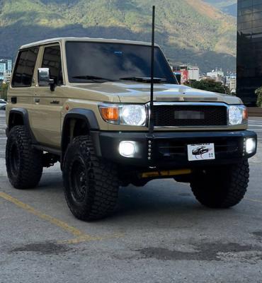 Toyota Land Cruiser 2021