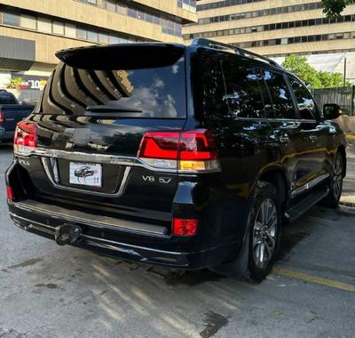 Toyota LC200 2017