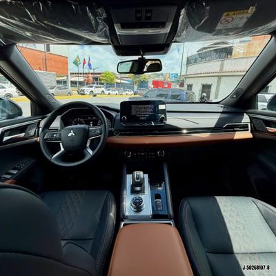 Mitsubishi Outlander 2025