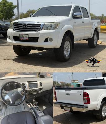 Toyota Hilux 2013