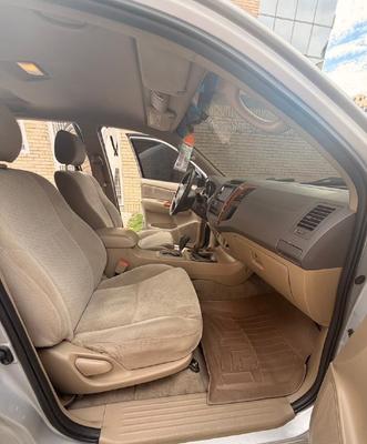 Toyota Fortuner 2011