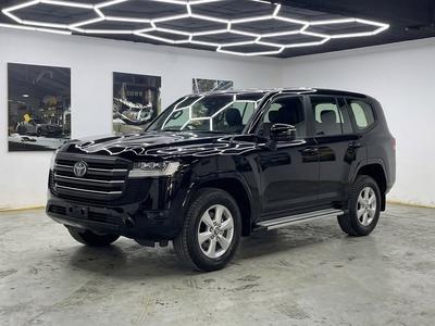 Toyota Land Cruiser LC300 2025