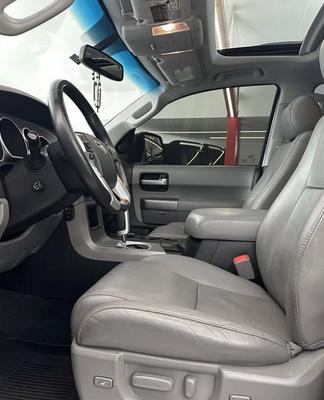 Toyota Sequoia 2017