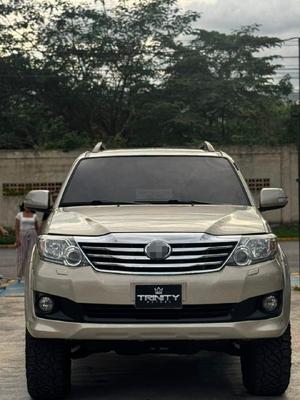 Toyota Fortuner 2012