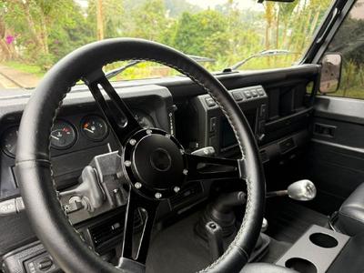 Land Rover Defender 2005