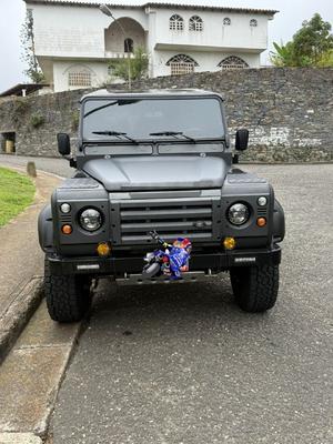 Land Rover Defender 2005