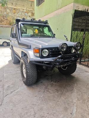 Toyota Land Cruiser 2008