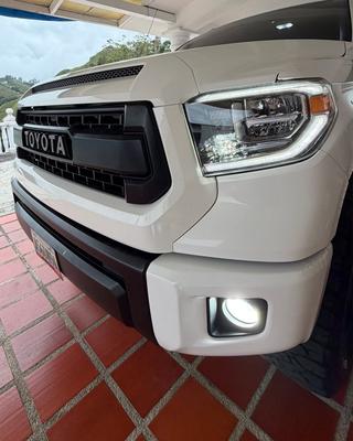 Toyota Tundra 2016