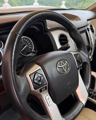 Toyota Tundra 2016