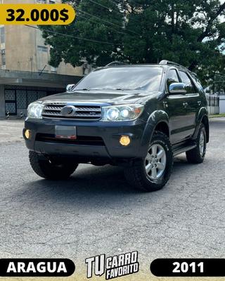 Toyota Fortuner 2011