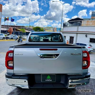 Toyota Hilux 2027