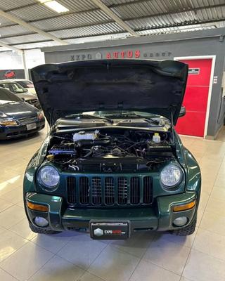 Jeep Cherokee 2004