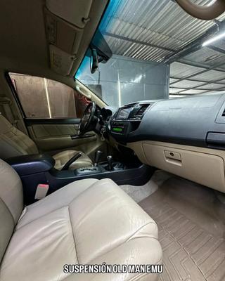 Toyota Fortuner 2015