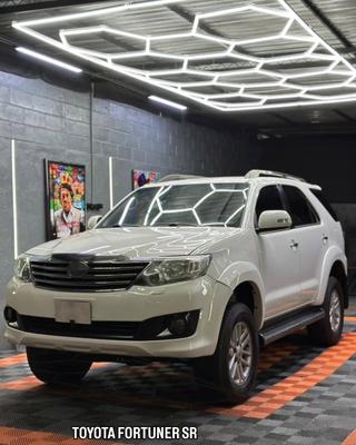 Toyota Fortuner 2015
