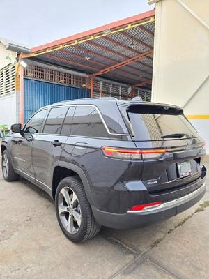 Jeep Grand Cherokee 2024