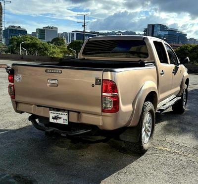 Toyota Hilux 2013