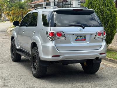 Toyota Fortuner 2013