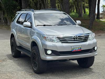 Toyota Fortuner 2013