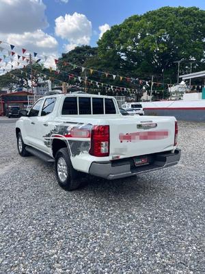 Mitsubishi L200 2025