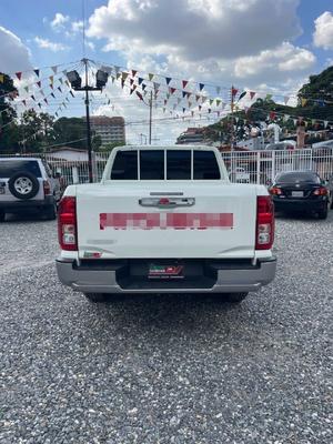 Mitsubishi L200 2025