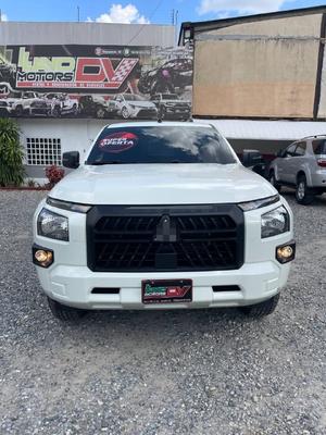 Mitsubishi L200 2025