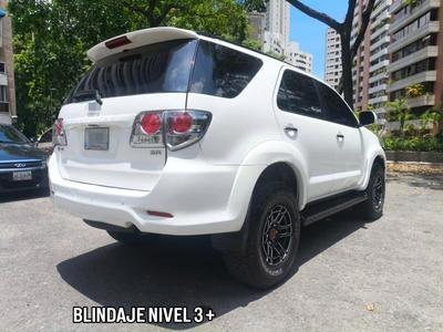 Toyota Fortuner 2012